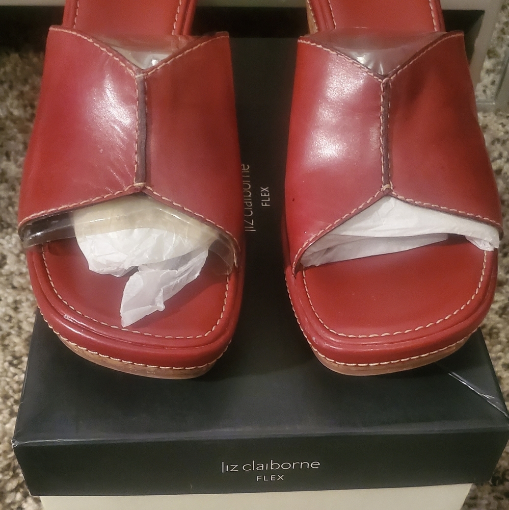Liz Claiborne Wedge